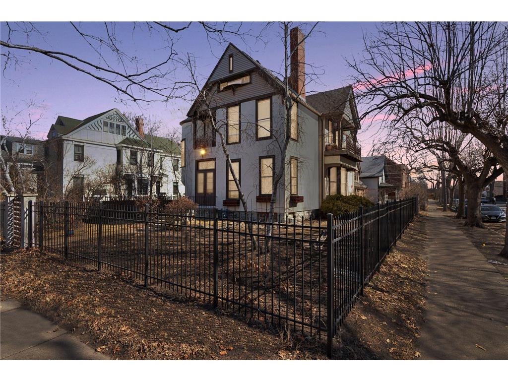 2121 3rd Avenue S Minneapolis MN 55404 6596851 image1