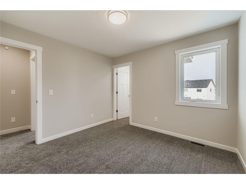 2121 Cleveland Way S Cambridge MN 55008 7009148 image20