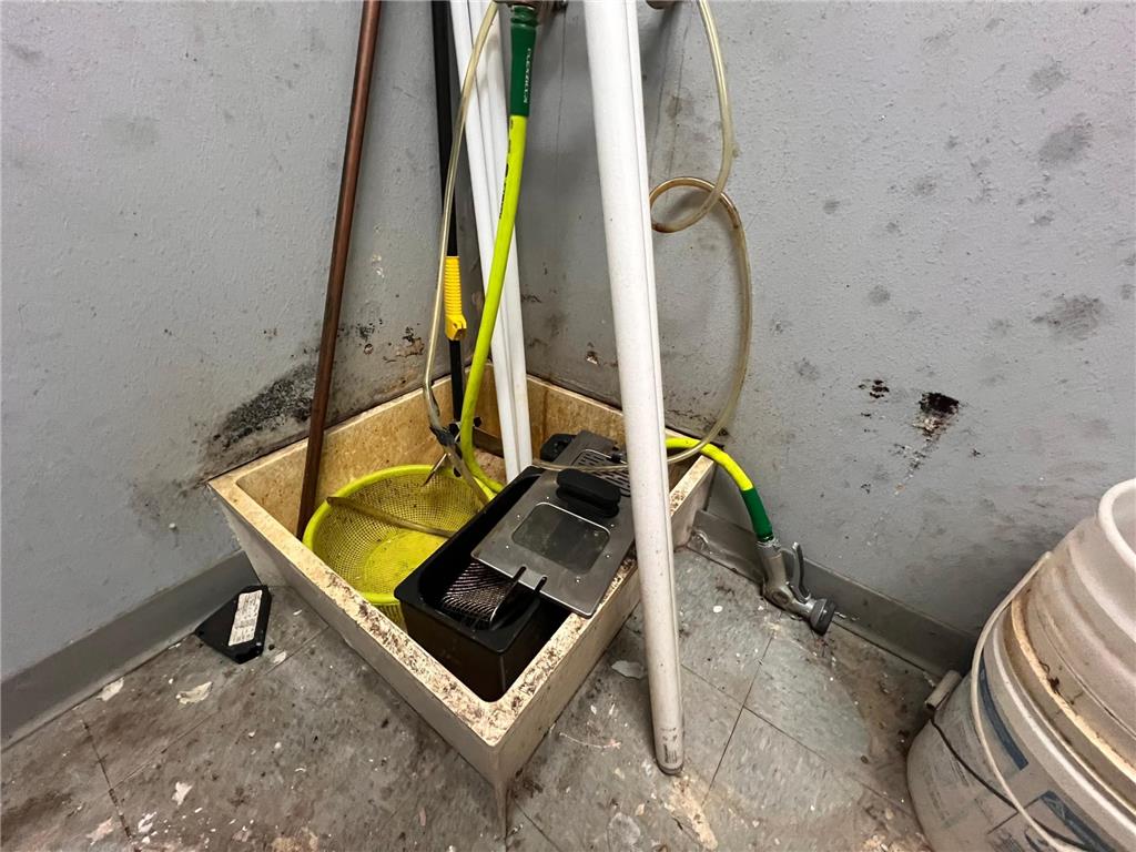 2121 Eddy Lane, Eau Claire, WI, 54703 MLS 6539364 Edina Realty