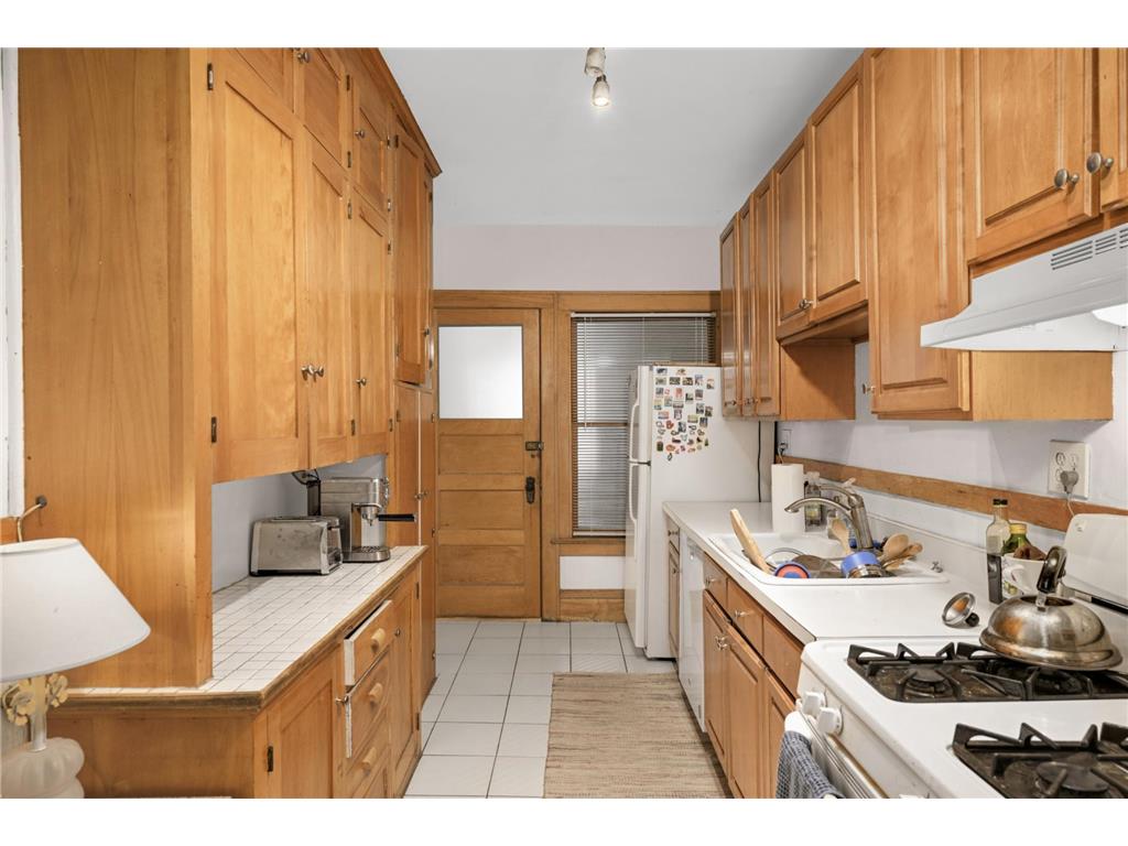2121 Penn Avenue S Minneapolis MN 55405 7022775 image16