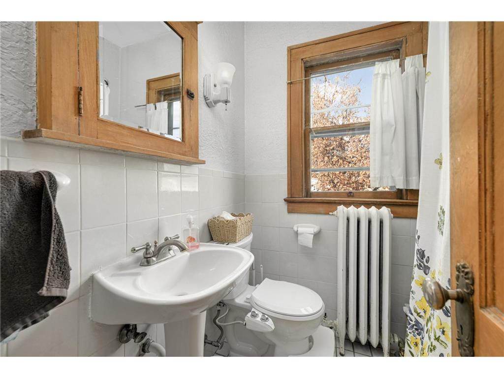 2121 Penn Avenue S Minneapolis MN 55405 7022775 image36