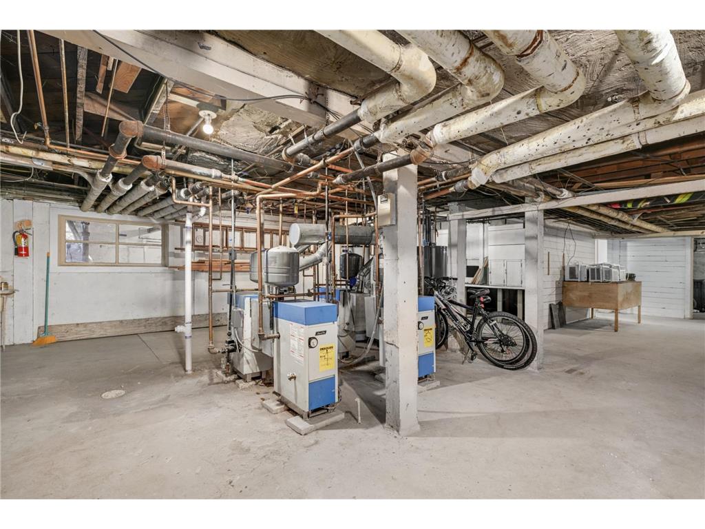 2121 Penn Avenue S Minneapolis MN 55405 7071394 image37