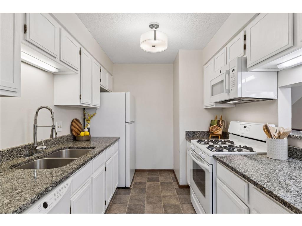 2122 22nd Street E Minneapolis MN 55404 7025053 image24