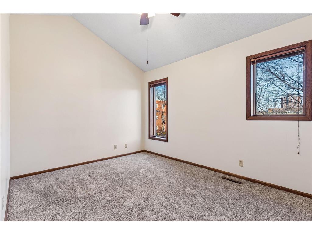 2122 22nd Street E Minneapolis MN 55404 7025053 image32