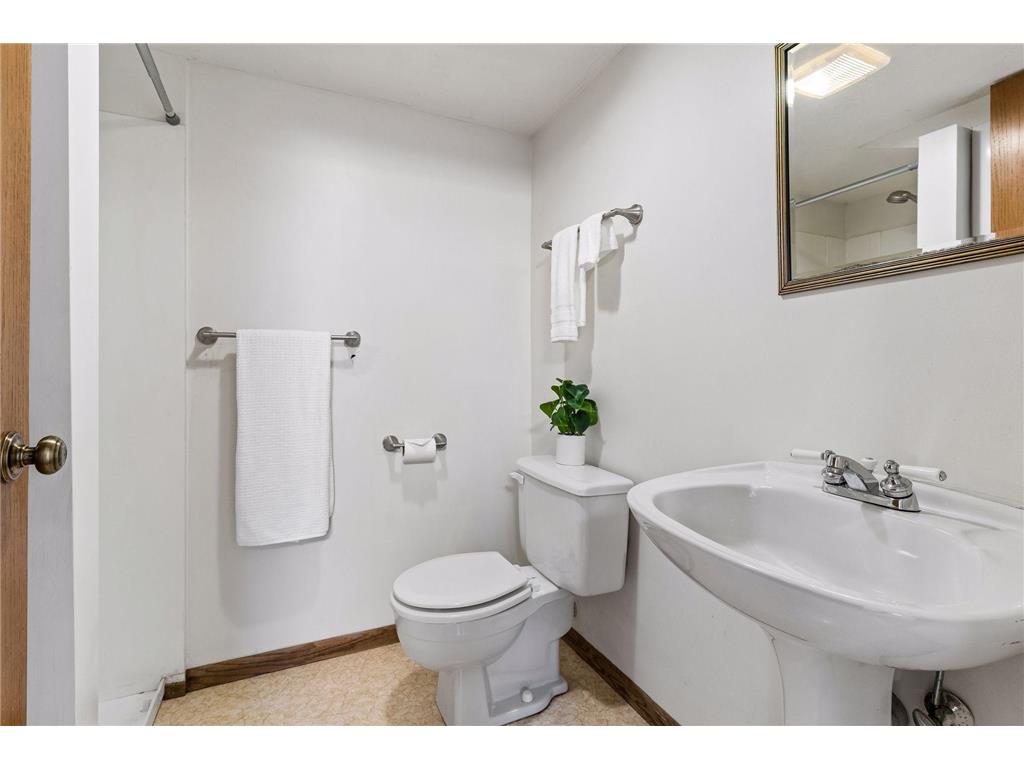 2122 22nd Street E Minneapolis MN 55404 7025053 image40