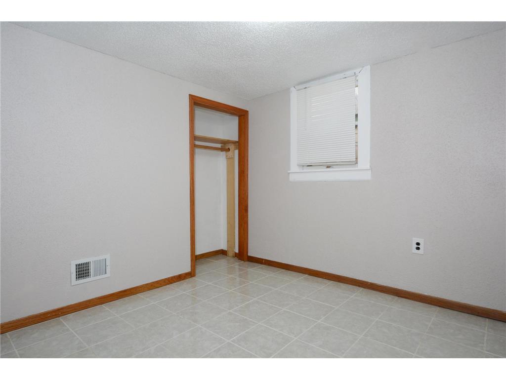 2122 30th Avenue N Minneapolis MN 55411 7069613 image20