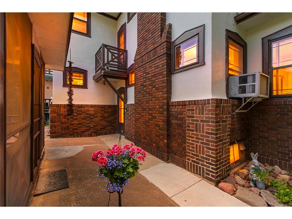 2122 Carroll Avenue Saint Paul MN 55104 7087777 image39