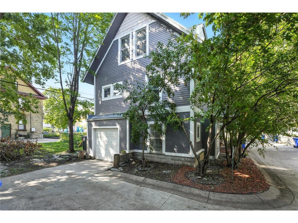 2122 Oakland Avenue Minneapolis MN 55404 6781877 image1