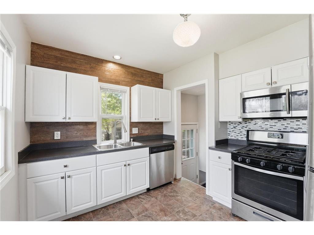 2122 Willow Avenue N Minneapolis MN 55411 7048209 image12