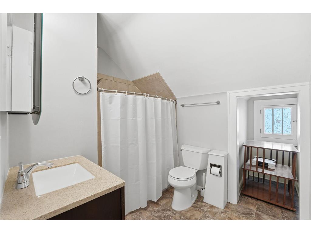 2122 Willow Avenue N Minneapolis MN 55411 7048209 image26
