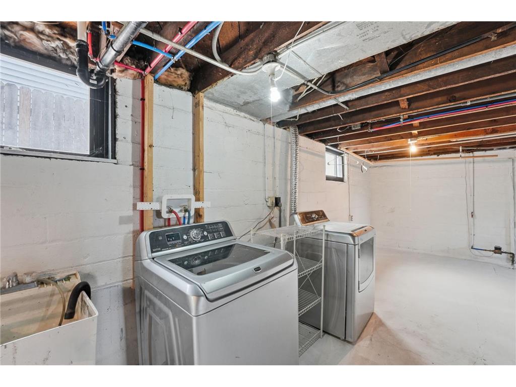 2122 Willow Avenue N Minneapolis MN 55411 7048209 image29