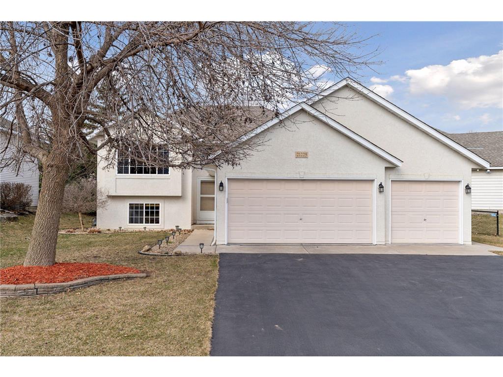 21225 Idaho Avenue Lakeville MN 55044 6508874 image1