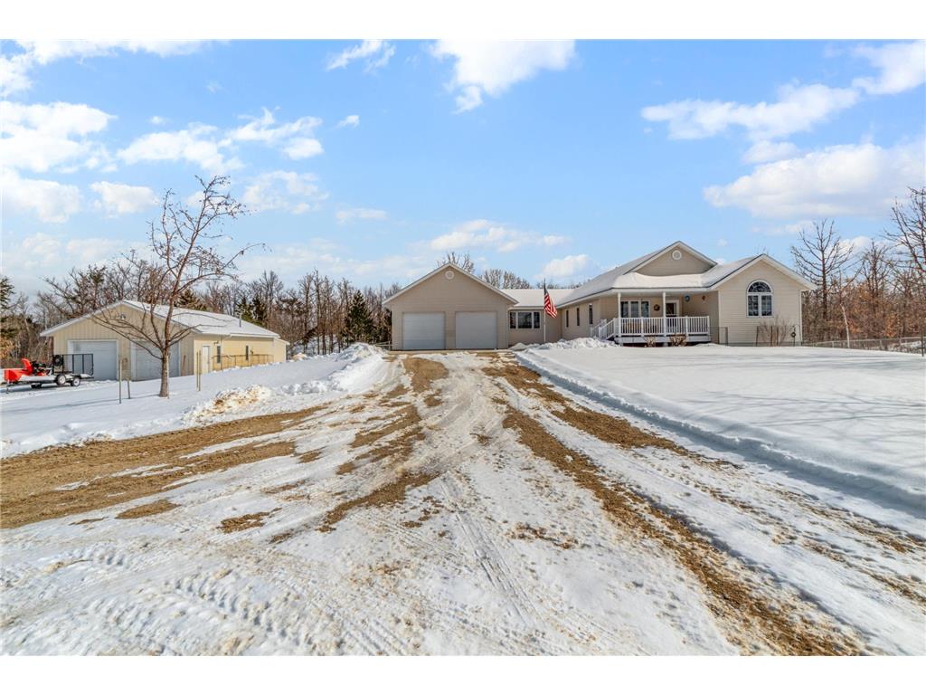 2123 Carr Lake Road SW Bemidji Twp MN 56601 7047973 image1