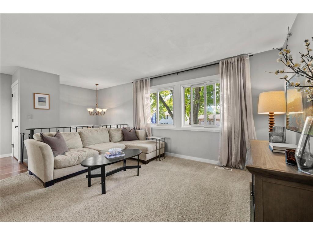 2123 Cliffview Drive Eagan MN 55122 7074455 image4