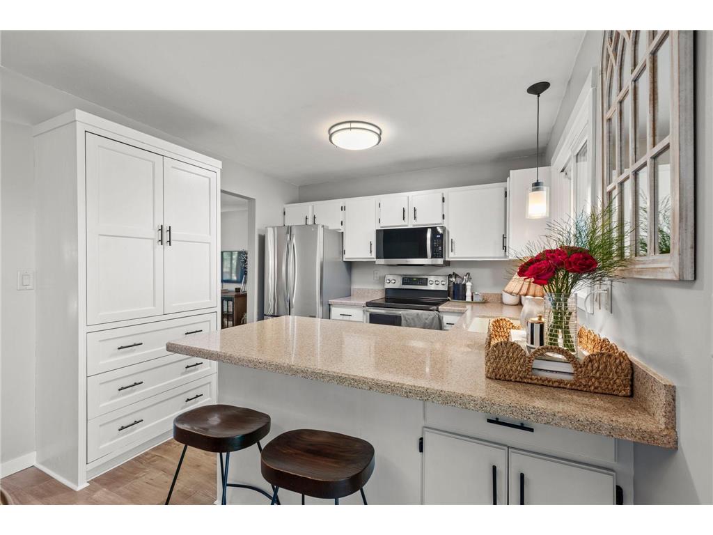 2123 Cliffview Drive Eagan MN 55122 7074455 image7