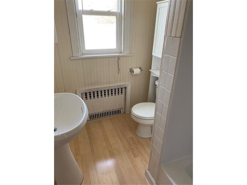 2123 E 4th Street Duluth MN 55812 7025901 image32