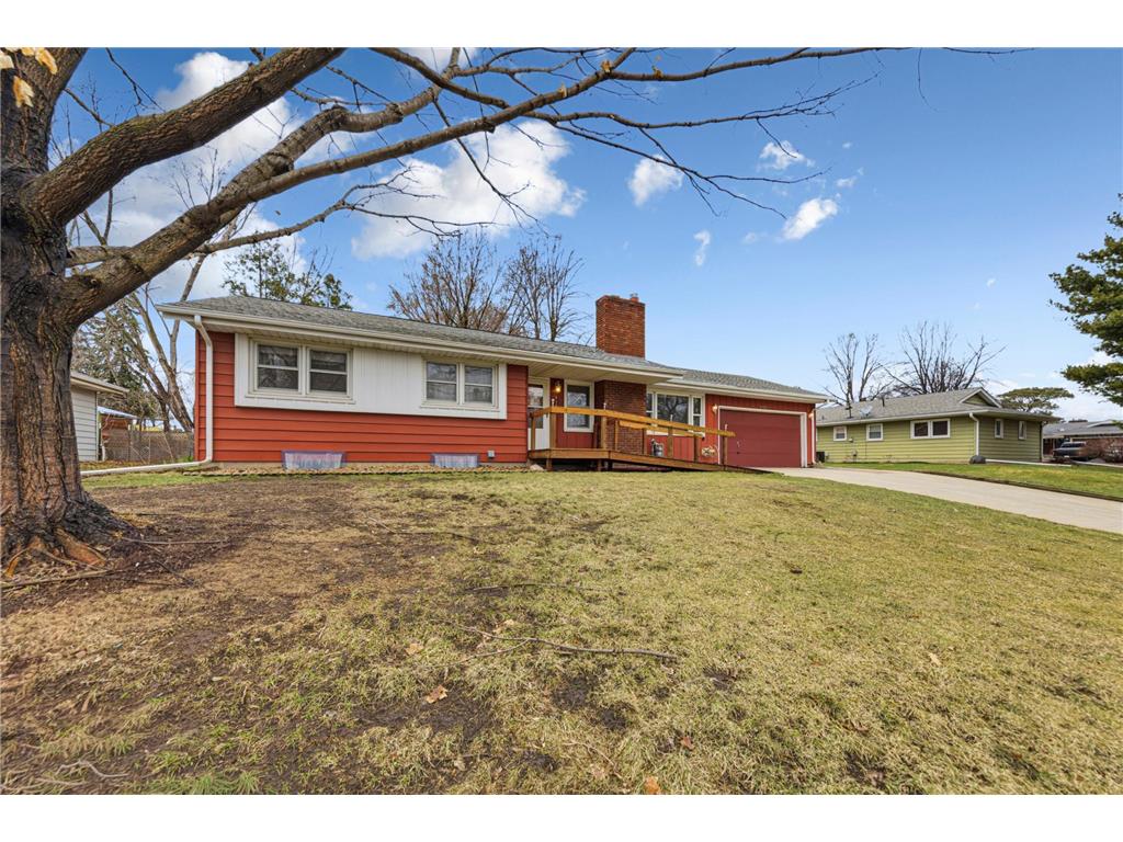 2123 Fox Place Mendota Heights MN 55120 7044565 image1