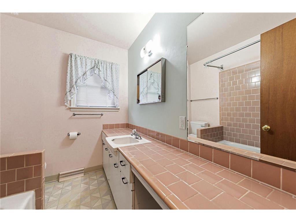 2123 Fox Place Mendota Heights MN 55120 7044565 image18
