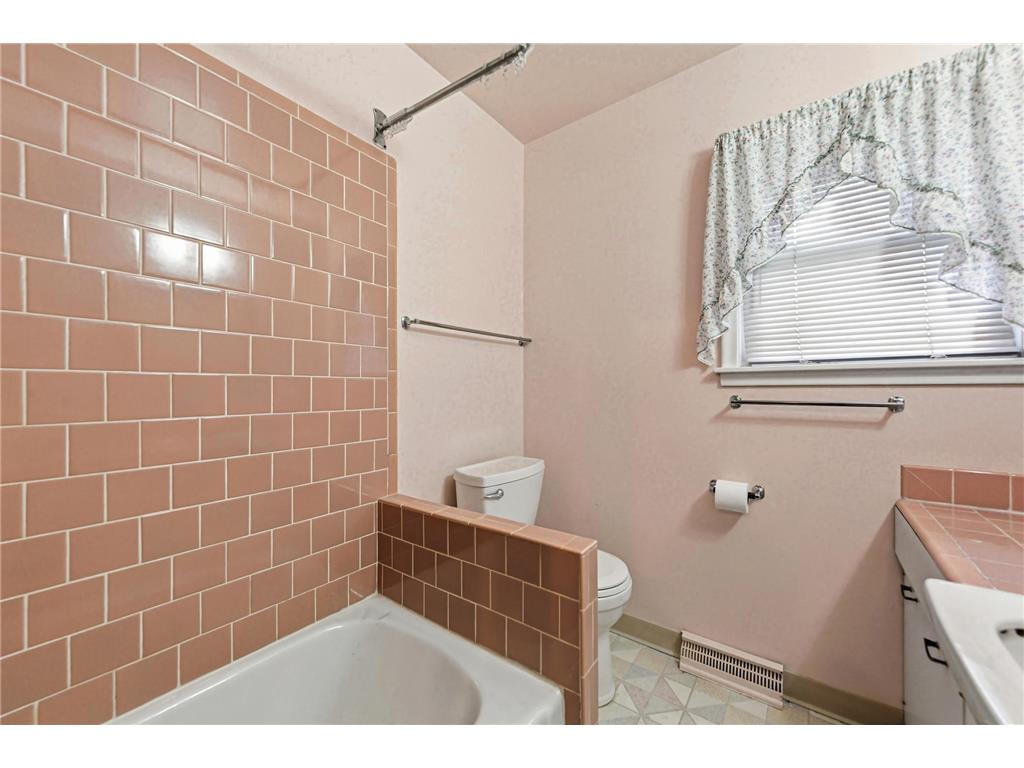 2123 Fox Place Mendota Heights MN 55120 7044565 image19