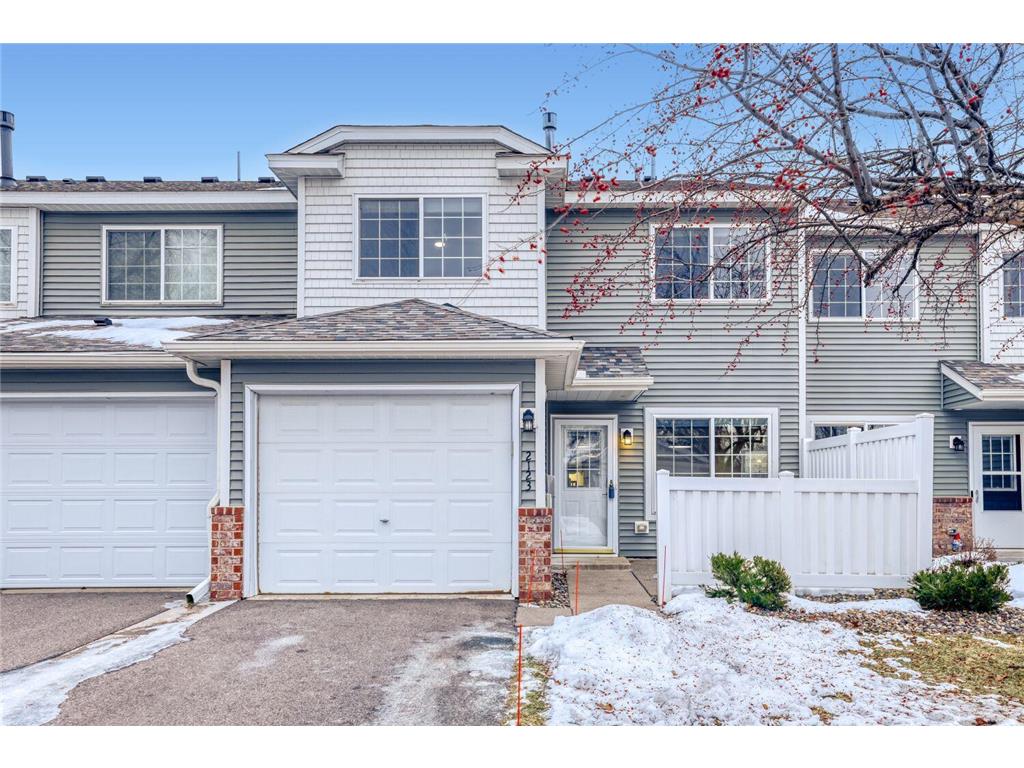 2123 Grenadier Avenue N Oakdale MN 55128 7010827 image1