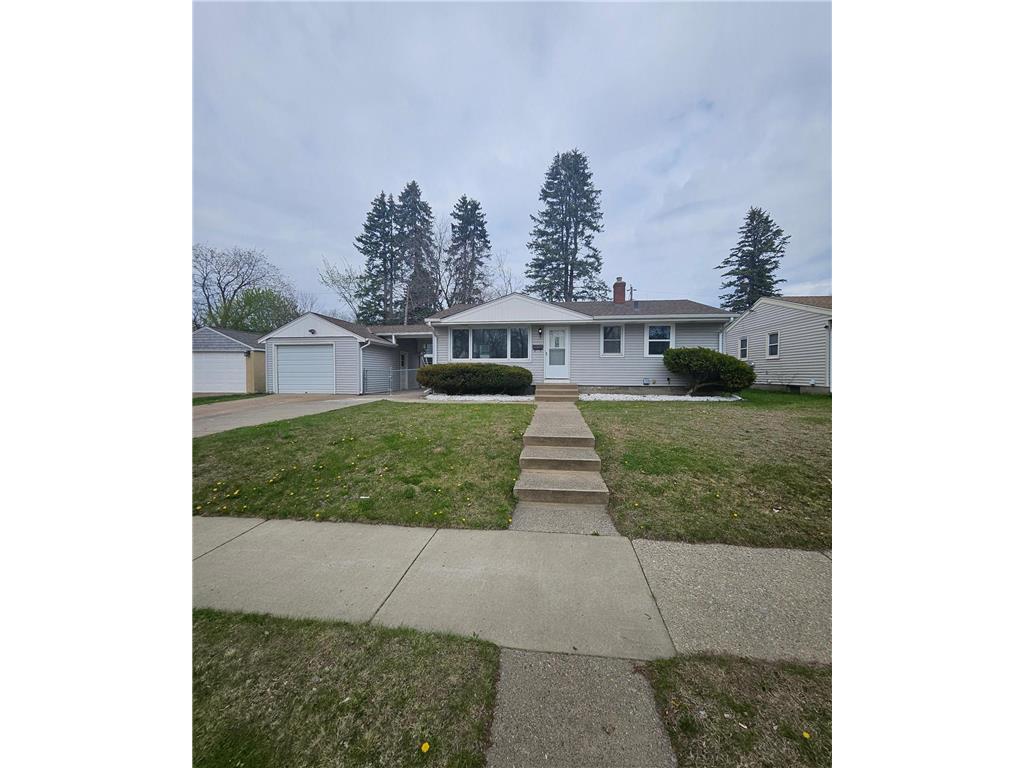 2123 Hawthorne Avenue E Saint Paul MN 55119 6713216 image1
