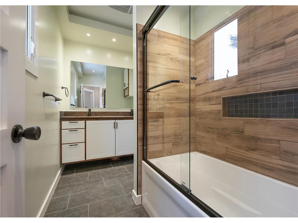 2123 John Avenue Superior WI 54880 7006112 image24