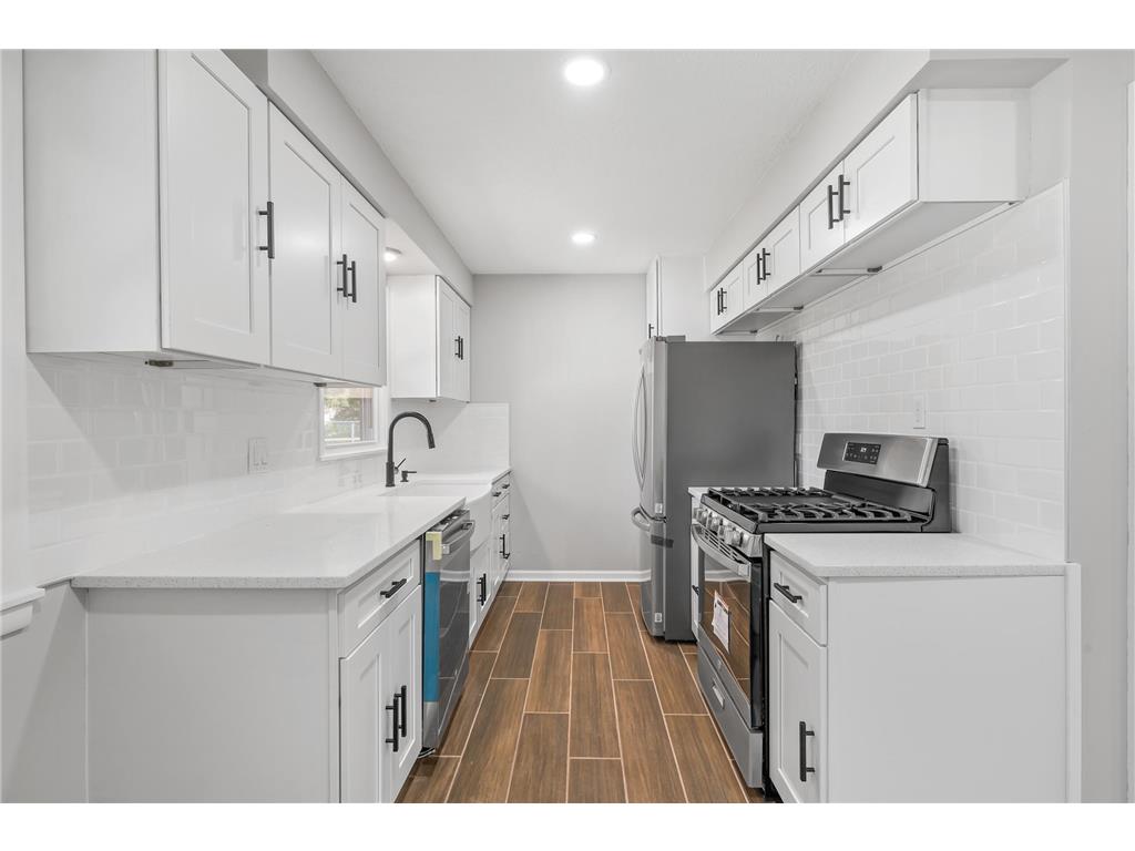 2124 Dixon Drive Bloomington MN 55431 6447274 image1
