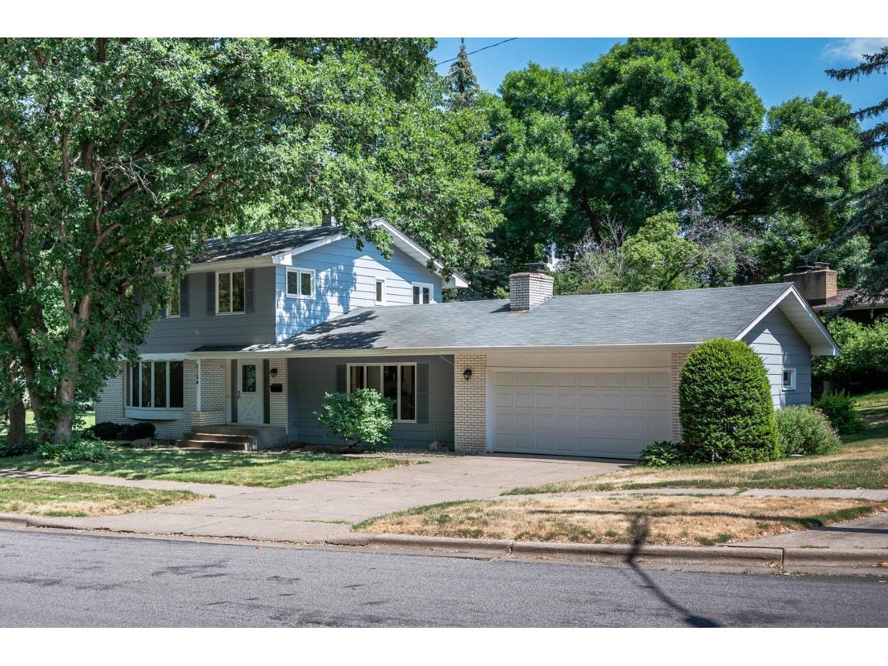 2124 Larry Ho Drive, Saint Paul, MN 55119 MLS 6008477 Edina Realty