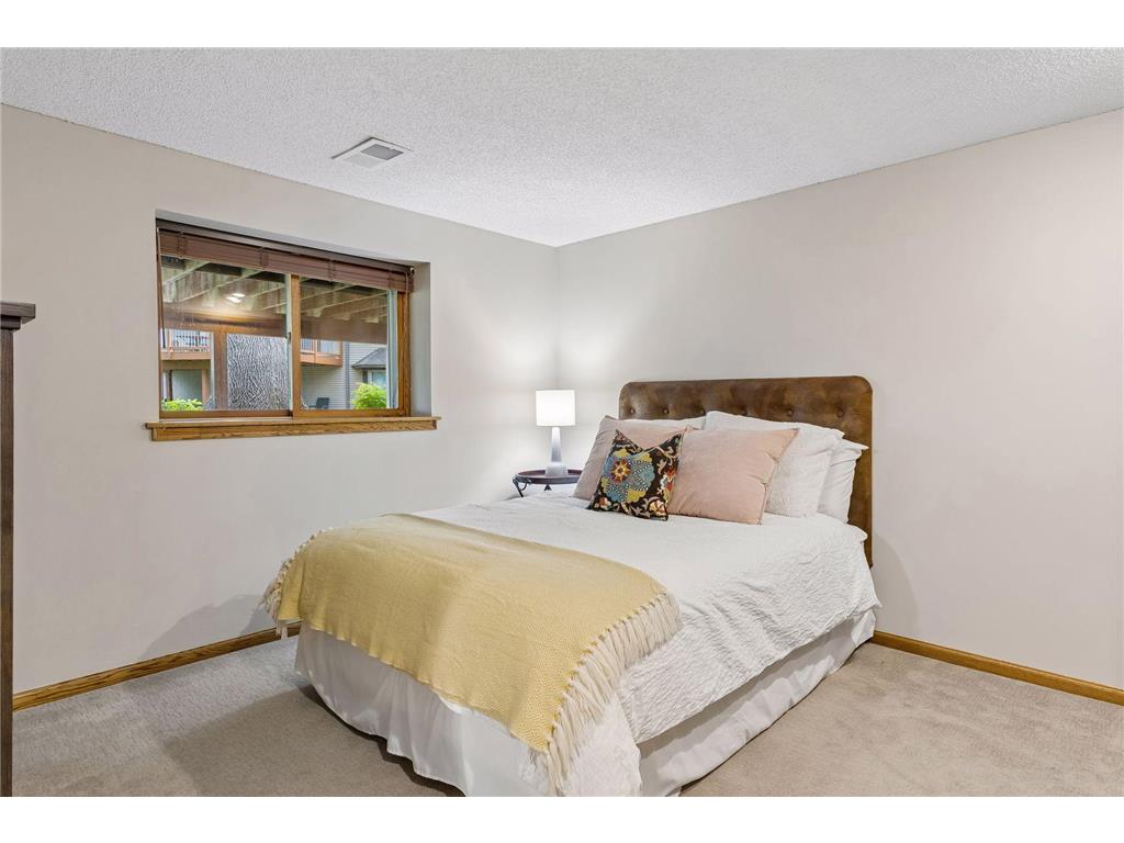 2124 Pleasant View Drive New Brighton MN 55112 7067639 image34