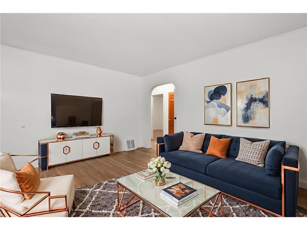 2125 44th Avenue N Minneapolis MN 55412 7000319 image1