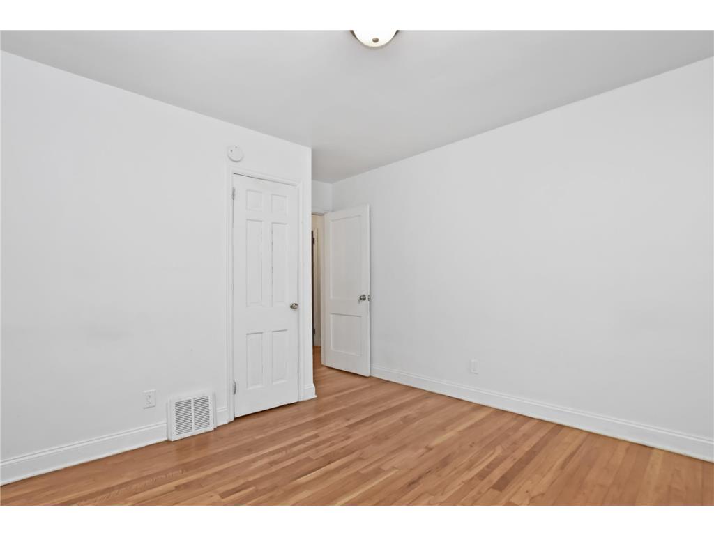 2125 44th Avenue N Minneapolis MN 55412 7000319 image19