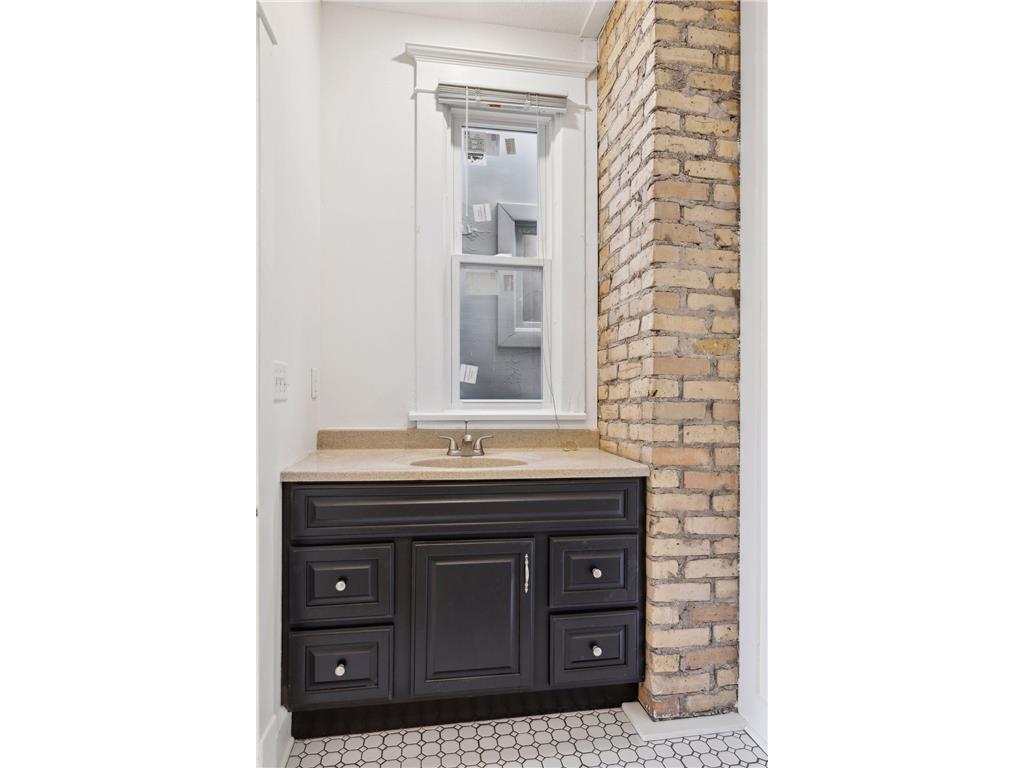 2125 Harriet Avenue Minneapolis MN 55405 6647526 image33
