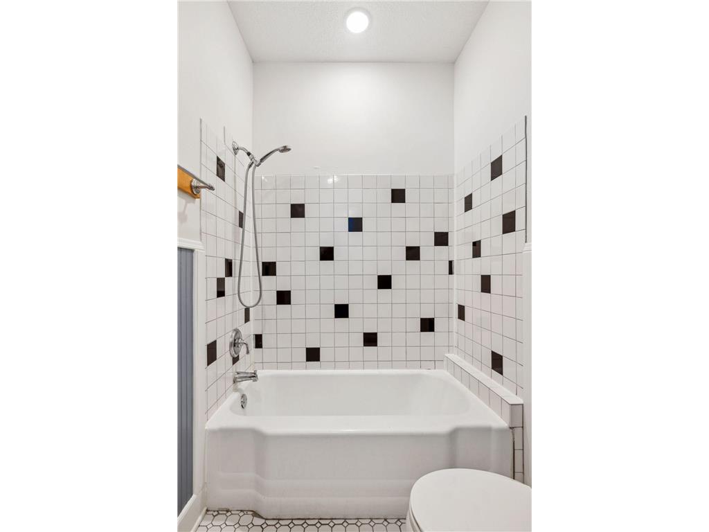 2125 Harriet Avenue Minneapolis MN 55405 6647526 image54