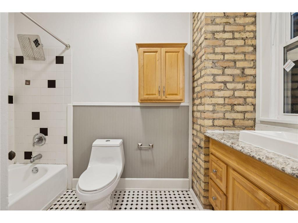 2125 Harriet Avenue Minneapolis MN 55405 6647526 image74