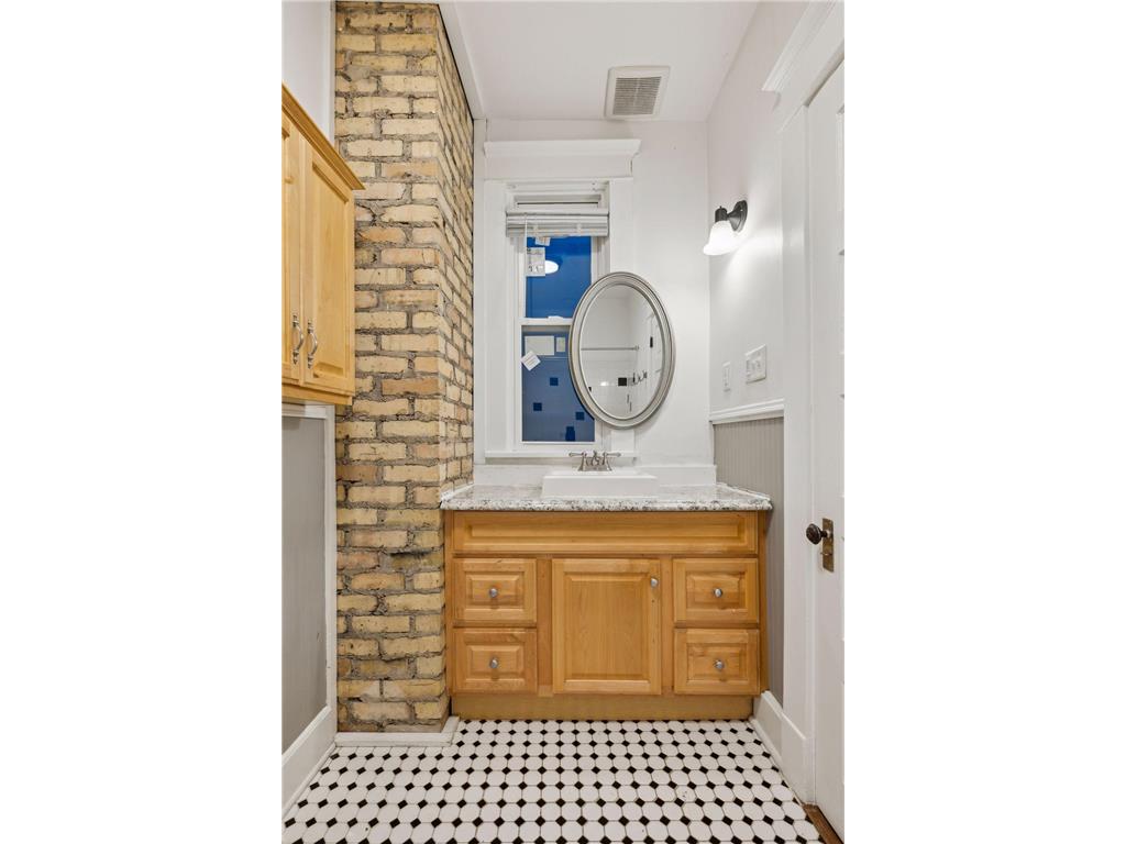 2125 Harriet Avenue Minneapolis MN 55405 6647526 image75