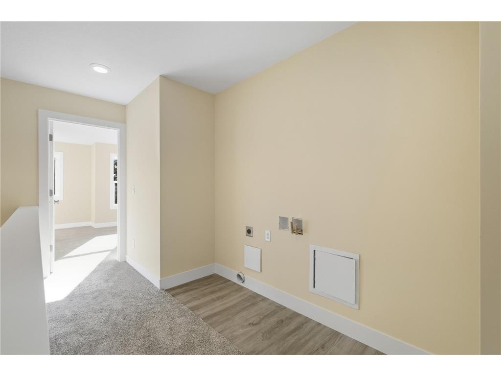 2125 James Avenue N Minneapolis MN 55411 7066391 image17