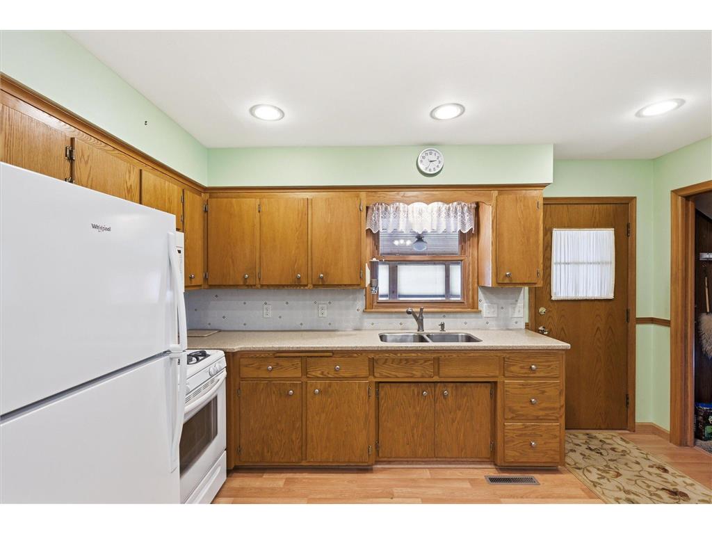 2126 Forest Drive NE Columbia Heights MN 55421 7095742 image17