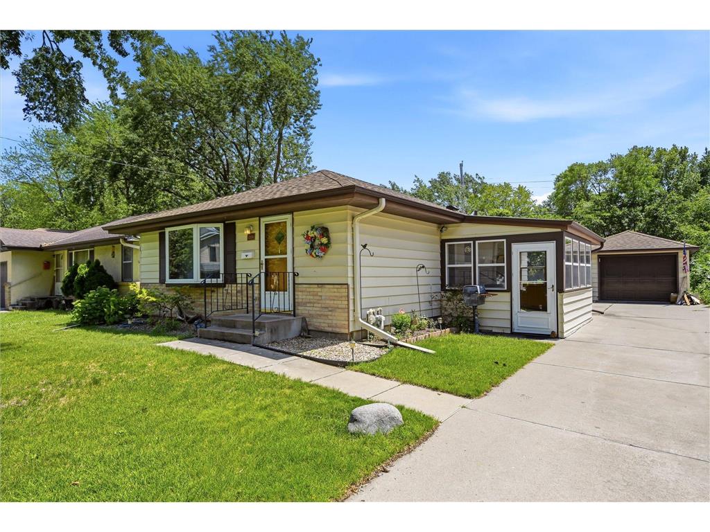 2126 Forest Drive NE Columbia Heights MN 55421 7095742 image4