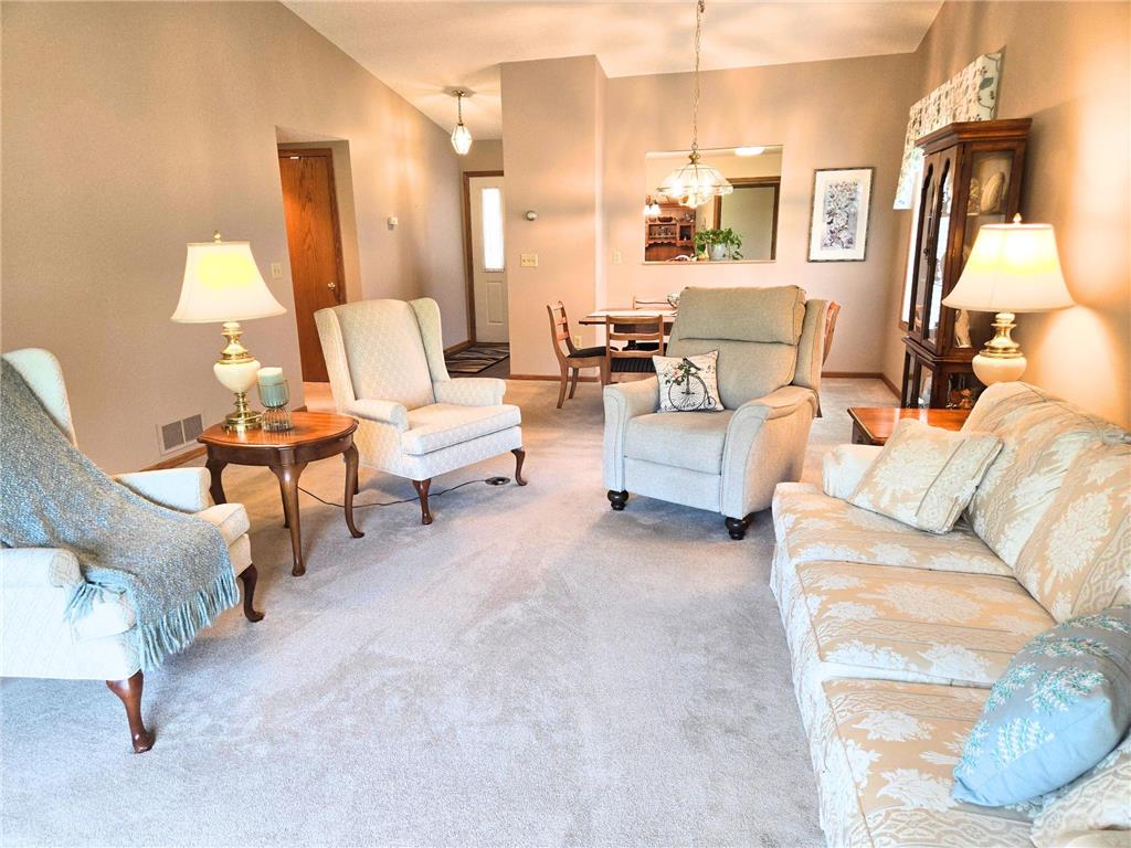 2126 Vierling Drive E Shakopee MN 55379 7076688 image11