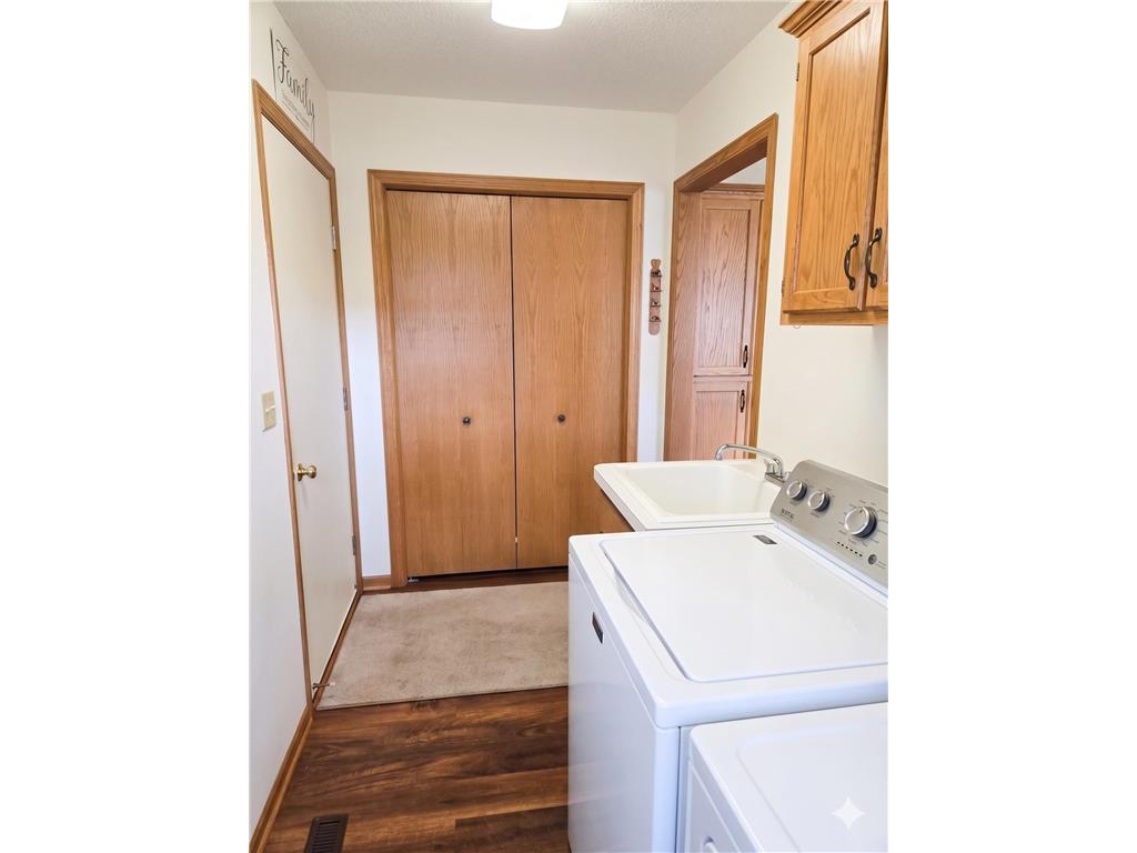 2126 Vierling Drive E Shakopee MN 55379 7076688 image20