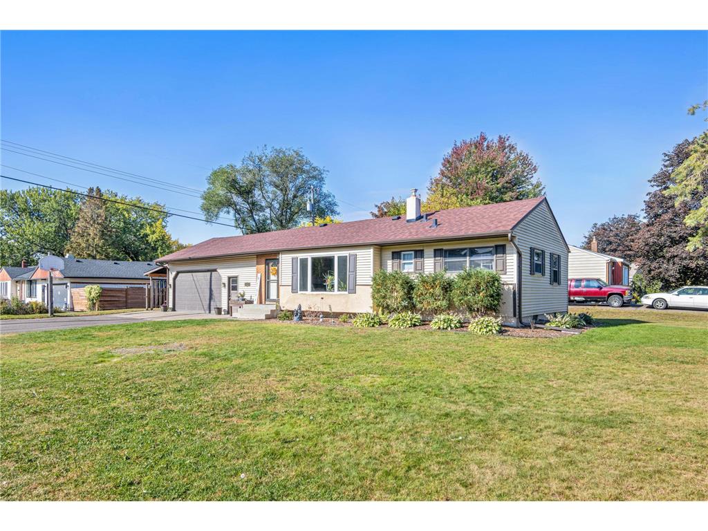 2127 Chambers Street N, Maplewood, MN 55109 MLS 6306564 Edina Realty