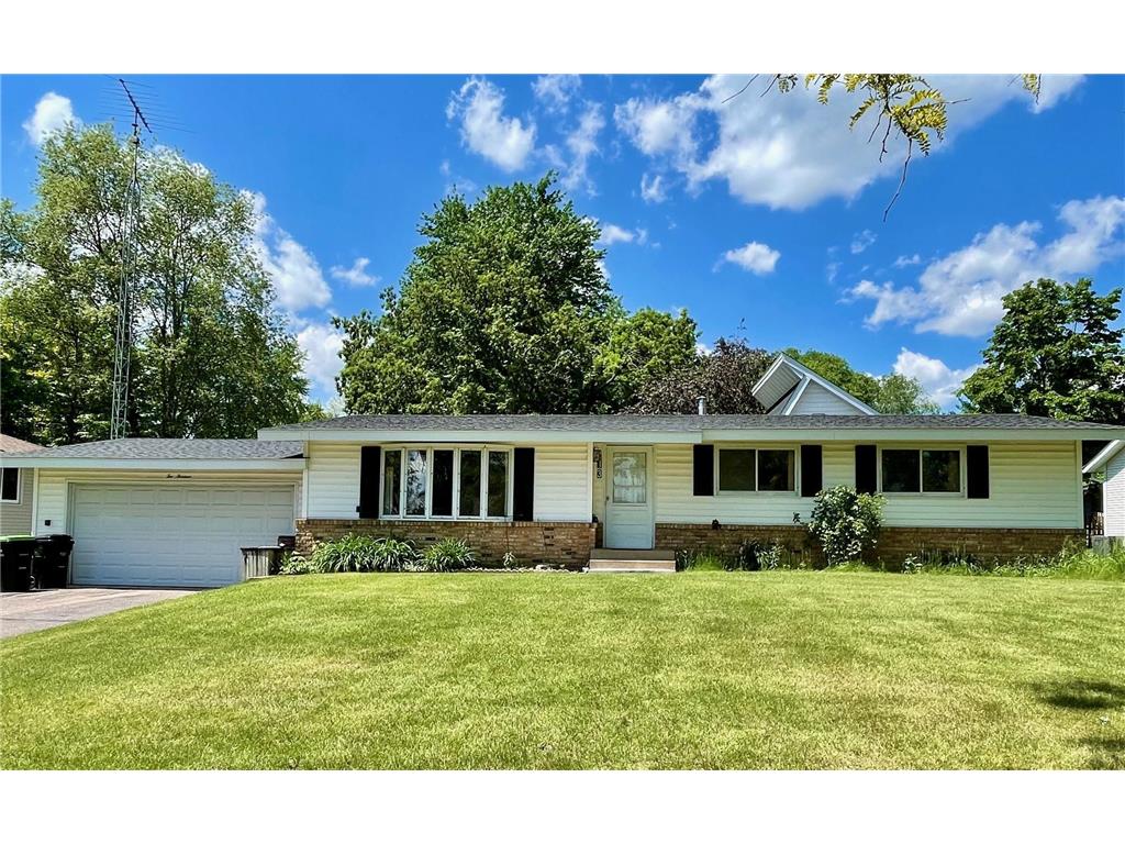 213 21st Street N Menomonie WI 54751 6540304 image1