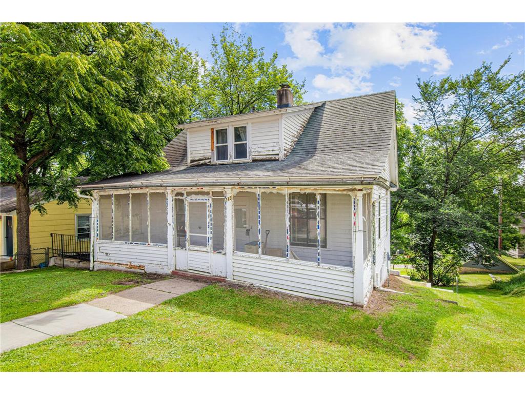 213 4TH ST W Chaska MN 55315 7098161 image1