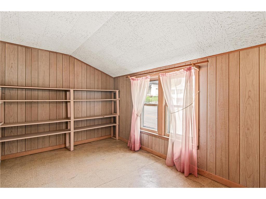 213 4TH ST W Chaska MN 55315 7098161 image11