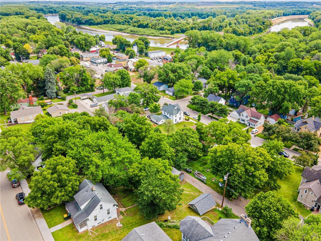 213 4TH ST W Chaska MN 55315 7098161 image19