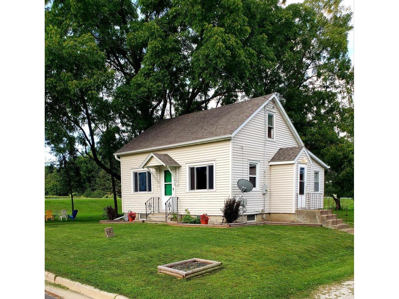 213 4th Avenue NW, Hayfield, MN 55940 MLS 5282644 Edina Realty