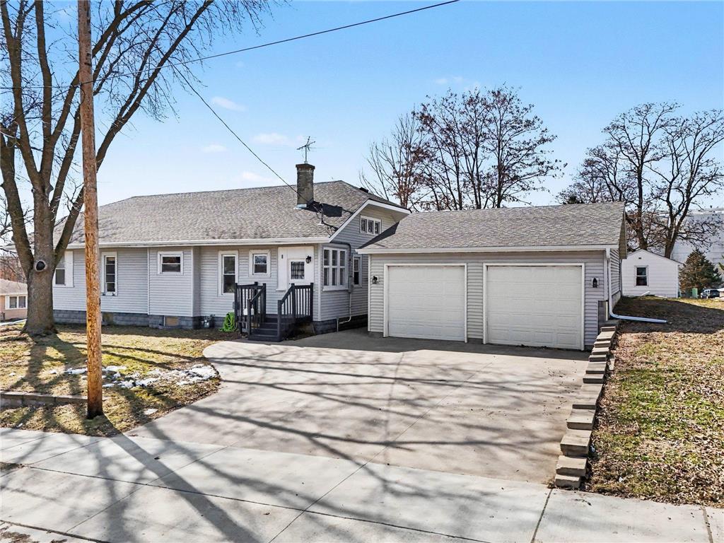 213 Boulevard Avenue NE Montgomery MN 56069 7042253 image1