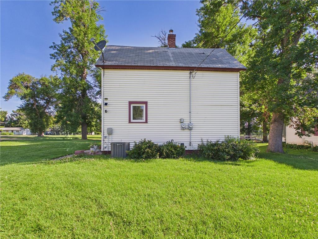 213 E 4th Street Cyrus MN 56381 7104326 image21