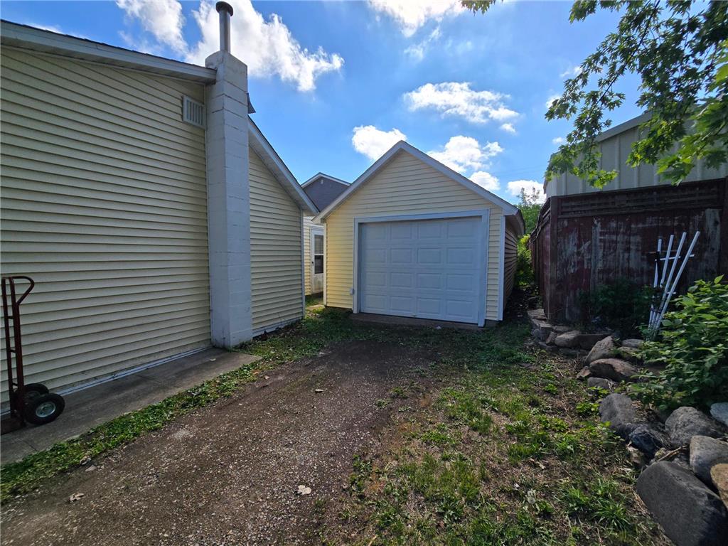 213 E Fremont Street Spring Valley MN 55975 7088519 image28
