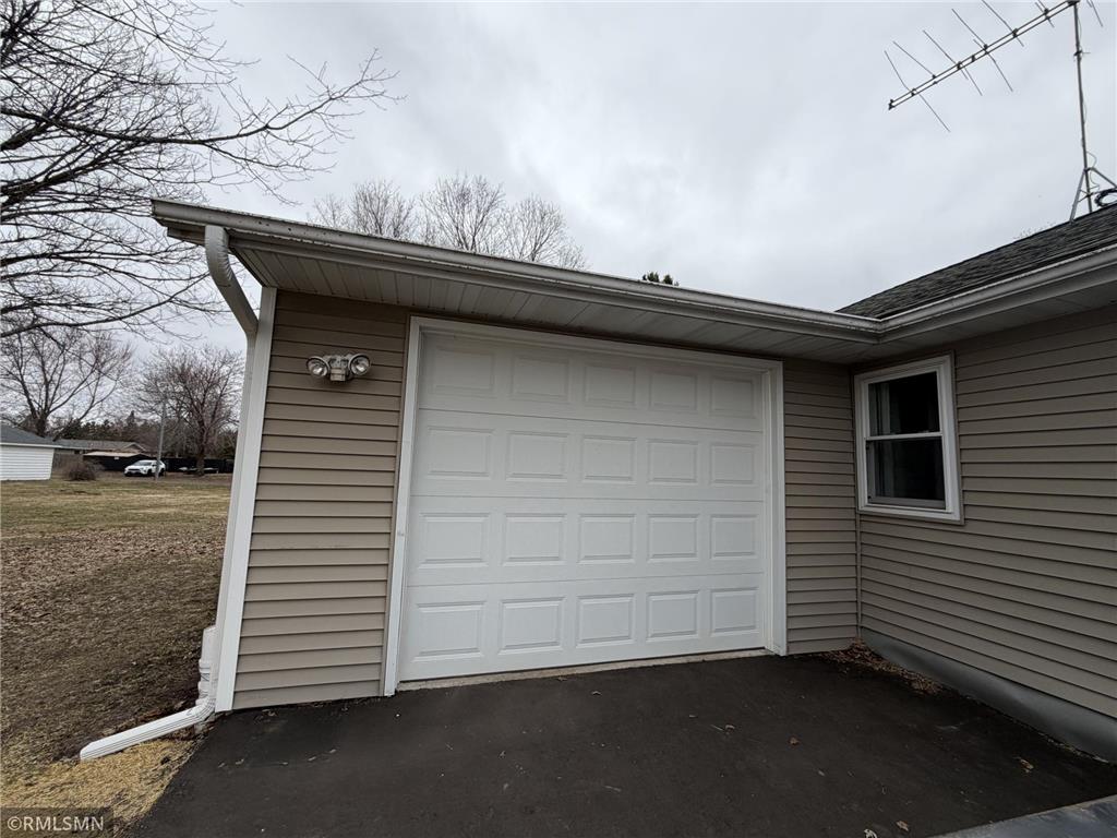 213 E Park Avenue Luck WI 54853 7051766 image20